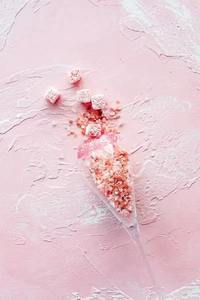 Copas de Vino de Cristal Elegantes que Fomentan la Etiqueta de Mesa, Diseño Moderno y Lujoso, Hechas a Mano de Forma Sostenible - Product Image 6