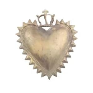 Corazón Sagrado de Metal con Acabado Plegado para Decoración del Hogar - Product Image 1