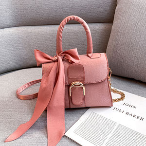 Vente en gros de sacs à main de luxe pour femmes 2022 Sacs à main tendance de marque avec décoration en chaîne en cuir - Product Image 3