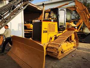 Bulldozer Caterpillar D5M usado a la venta Original Caterpillar D5M D5M Bulldozer pequeño usado Tractor de alta calidad - Product Image 3