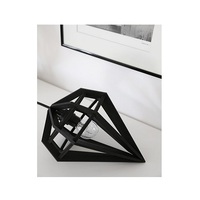 Promotion : Suspension LED carrée dorée moderne pour salon, avec abat-jour en rotin et tissu, structure métallique, lumière chaude