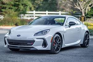 Subaru BRZ tS 2025, Transmisión Manual de 6 Velocidades, Motor BOXER de 2.4 Litros de Aspiración Natural - Product Image 4