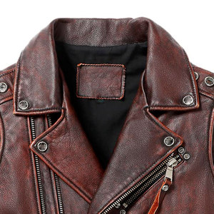 Gilet en cuir marron vintage avec fermeture à boutons recouverts, col de style revers, boucles latérales réglables, vêtement d'extérieur respirant pour l'automne - Product Image 3