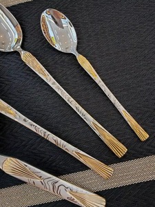 Ensemble de couverts de luxe moderne en argent et or pour la cuisine, la table à manger, l'accueil des invités et un service élégant en provenance d'Inde - Product Image 3