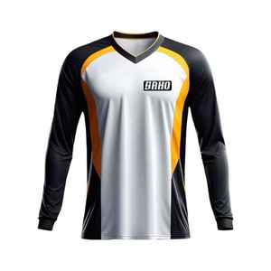 Sweat-shirt à col ras du cou GAA classique avec couleurs de l'équipe et logo en tissu polaire doux OEM quantité minimale de commande Pakistan - Product Image 6