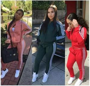 Survêtements à capuche zippés de haute qualité pour femmes logo personnalisé prix de gros survêtement d'entraînement deux pièces pour femmes - Product Image 4