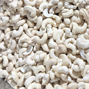 Prix de gros de noix de cajou de haute qualité dans le monde entier, noix de cajou entières, grains entiers, W320 Santigo Vietnam exportés vers l'Asie, l'UE, le Moyen-Orient - Product Image 1