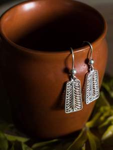 Alta calidad superventas matemáticas de alto grado es divertido-2 directo del proveedor indio con pendientes de tuerca de moda brillante - Product Image 2
