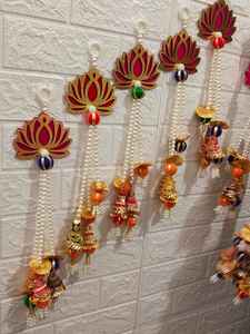 พวงมาลัยประดับผนังลายดอกบัว MDF พร้อมไข่มุกและ Gota พู่หลากสีสำหรับฉากหลังสวนสำนักงานบ้านและของตกแต่งตามเทศกาล - Product Image 5