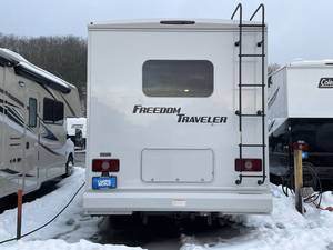 รถบ้านมอเตอร์โฮม MINT CLASS A 2025 Thorz FREEDOM TRAVELER A24 สำหรับการตั้งแคมป์และการเดินทางแบบออฟโรด - Product Image 4