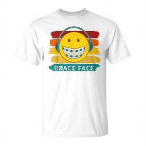 T-shirt graphique promotionnel élégant RETRO SMILE BRACE FACE Orthodontic Braces - Product Image 2