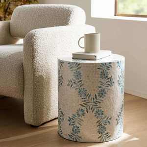 Exquisito Taburete Artesanal de Nácar con Incrustaciones de Madreperla, Mesa Auxiliar, Mueble con Detalles de Concha Atemporales para Sala de Estar o Dormitorio - Product Image 4