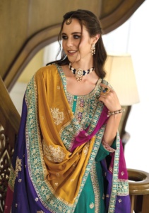 Ensemble Salwar Suit KurtaPant Dupatta pour femme Trendmalls en soie chinon ethnique, lourdement brodé avec des sequins, pour mariage, coupe classique - Product Image 3