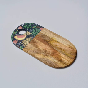 เขียงไม้ลายดอกไม้ทันสมัยสำหรับวางบนเคาน์เตอร์ครัว ใช้เสิร์ฟชีส ผลไม้ ขนมปัง และอาหาร - Product Image 1