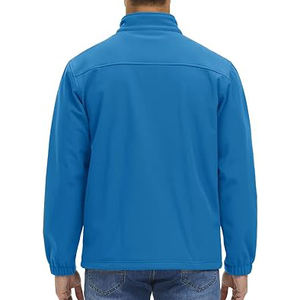 Veste Softshell Doublée en Polaire Personnalisée pour Hommes en Gros pour l'Hiver Imperméable Vêtement de Plein Air avec Style Urbain pour le Printemps - Product Image 3