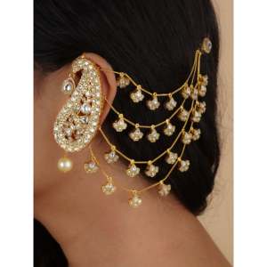 Boucles d'oreilles fines en or plaqué or et en kundan de style Cannes, collection Sonam Chhabra, motif paisley blanc, ME1139 - Product Image 1