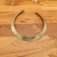 Collier ras du cou en métal motif clé grecque, collier tribal, bijou de déclaration bohème chic pour mariage, finition or et argent antique