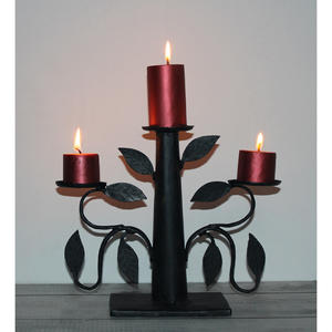 Bougeoirs en métal faits à la main en métal artisanal avec des motifs floraux complexes idéaux pour les fêtes de jardin ou les rassemblements en plein air - Product Image 6