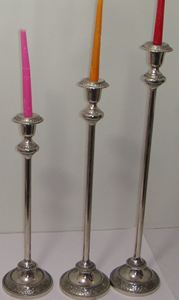 Candelabro de 3 Brazos Plateado Antiguo, Portavelas de Metal para Eventos de Lujo, Fiestas y Decoración de Mesa de Comedor - Product Image 5