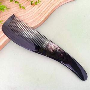 Peigne à cheveux en corne de buffle au design moderne, poli naturellement, fait à la main, peigne de toilettage - Product Image 5