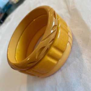 Ladies Colorful Flower Epoxy <b>Clear</b> <b>Resin</b> Hand Bracelet New Design Wood <b>Resin</b> Jewelry Bangle Fashionable Hand Bangle - Product Image 1