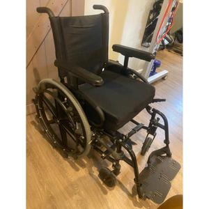 Silla de Ruedas Plegable de Transporte con Cuerpo Ligero, Diseño Fácil de Transportar, Apta para Uso Médico - Product Image 6