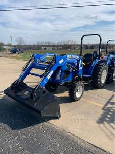 Tractores Utilitarios Usados New Holland Workmaster 60 4WD de Calidad Premium con Motor y Componentes Principales del Bomba Incluidos en Venta - Product Image 3