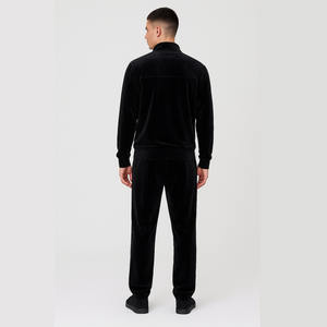 Conjunto de chándal de terciopelo negro para hombre al por mayor, chaqueta con cremallera completa y pantalones para correr, ropa deportiva con logotipo personalizado, ropa de calle informal para gimnasio - Product Image 3
