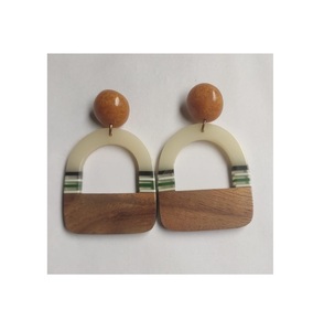 Pendientes de Resina Epoxi de Calidad Estándar para Fiestas y Bodas, Pendientes de Resina Personalizados en Color, Diseño Hecho a Mano - Product Image 2