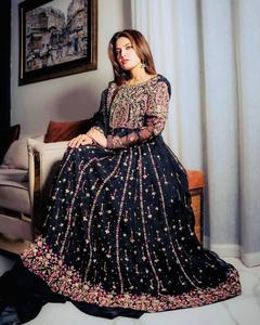 Vêtements de mariage Party Look Faux Georgette Heavy Codage Séquence Broderie Travail Top et Palazzo Avec Dentelle Brodée Dupatta - Product Image 2