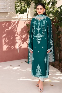 Georgette lourde costume pakistanais avec broderie travail vente en ligne de vêtements indiens et pakistanais - Product Image 3