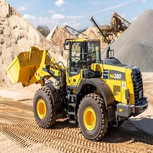 Potente cargadora de ruedas para proyectos de minería y construcción que ofrece operación estable, alta capacidad de carga e ingeniería duradera. - Product Image 5