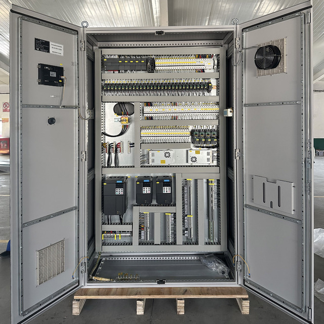 Custom PLC Control Panel IP54 - Advanced Industrial Control Solutions