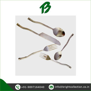 Juego de vajilla disponible de calidad superlativa Juego de cubiertos de acero inoxidable con mango ondulado Disponible con diseño personalizado - Product Image 2