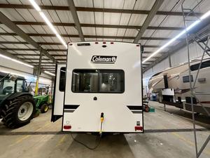 Nuevo 2026 Keystone C-o-l-e-m-a-n L-e-g-a-c-y 2800S-U-N-D-E-C-K - Product Image 3