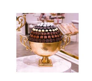 ชามโลหะสีทองพร้อมที่จับลายดอกไม้ทำด้วยมือชามเสิร์ฟขนมหวานสำหรับเสิร์ฟขนมหวานบนโต๊ะแบบพิเศษ - Product Image 1