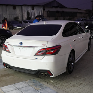 Voitures de la Couronne Toyottaa d'occasion au meilleur prix très vendues en stock livraison rapide fraîches et propres à vendre - Product Image 1