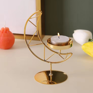 Porte-bougie en métal décoratif unique Moon Look pour le Ramadan, à placer sur les tables, les étagères et les fenêtres - Product Image 1