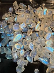 Piedras Preciosas de Piedra Lunar Blanca Natural con Cambio de Color, Cabujón Suelto de 5-15 Quilates para la Fabricación de Joyas - Product Image 5