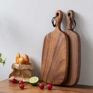 Tabla de cortar rectangular de madera de acacia al por mayor de alta calidad con mango herramienta de cocina ecológica para uso doméstico - Product Image 1