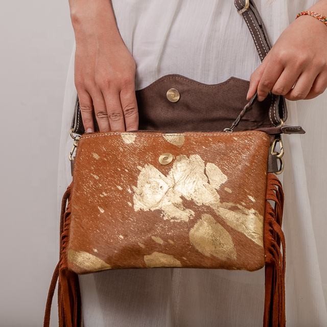 สีน้ำตาล