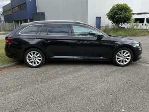 Véhicule d'occasion 2021 en excellent état : Berline automatique avec sièges en cuir, toit ouvrant et caméra de recul 360° - Offre Spéciale ! - Product Image 4