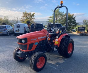 Original para Tractor Agrícola de Ruedas EK1-261 de 25 HP |   Tractor Agrícola Diésel 4x4, Probado e Inspeccionado - Product Image 2