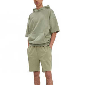 Ensemble sweat à capuche et short noirs de haute qualité pour hommes, tenue décontracté en molleton de coton à manches longues avec logo personnalisé pour ensemble sweat à capuche et short - Product Image 1