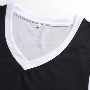 Cómodos pantalones cortos transpirables de talla grande, conjuntos de uniformes de baloncesto para hombres, ropa deportiva para exteriores, opciones personalizables - Product Image 2