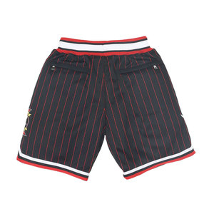Short de basket-ball personnalisé en maille pour hommes vente en gros de poches à fermeture éclair double couche broderie cousue solide taille élastique cordon de serrage - Product Image 2