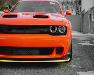 Dodge Challenger SRT RWD 2023 d'occasion, faible kilométrage, prêt à être expédié - Product Image 5