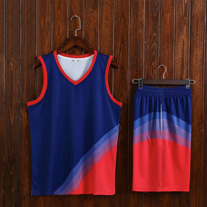 Conjunto de uniforme de baloncesto personalizado para hombre, 100% poliéster, ropa deportiva ligera que absorbe la humedad, logotipo impreso, nombre del jugador, OEM - Product Image 6