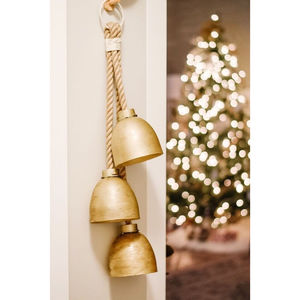 Campanas Navideñas Modernas de Diseño Atractivo, Metal Dorado de Alta Calidad, Decoración Colgante para Árbol Personalizable, Artesanía Ecológica - Product Image 3