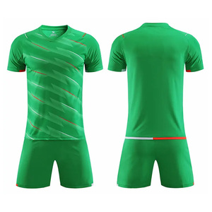 Uniformes de Fútbol Unisex para Adultos, Transpirables, 100% Poliéster, Sublimación Personalizada OEM, Ropa Deportiva de Secado Rápido para Equipos de Fútbol - Product Image 6